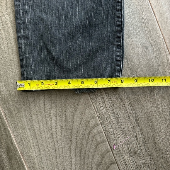 Ralph Lauren Jeans Classic Straight Women’s Size 16
Gray distressed Jeans - Picture 10 of 13